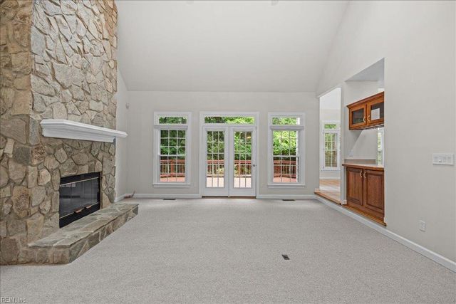 11192 Olde Towne PL, Smithfield, VA 23430
