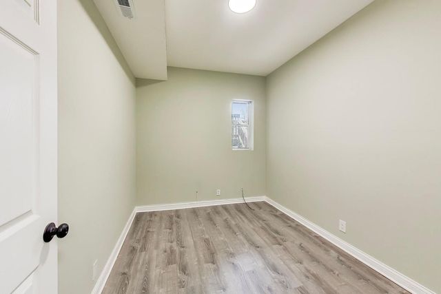 4330 S Langley Avenue, Chicago, IL 60653