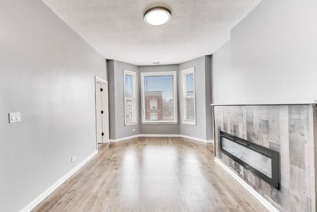 4330 S Langley Avenue, Chicago, IL 60653