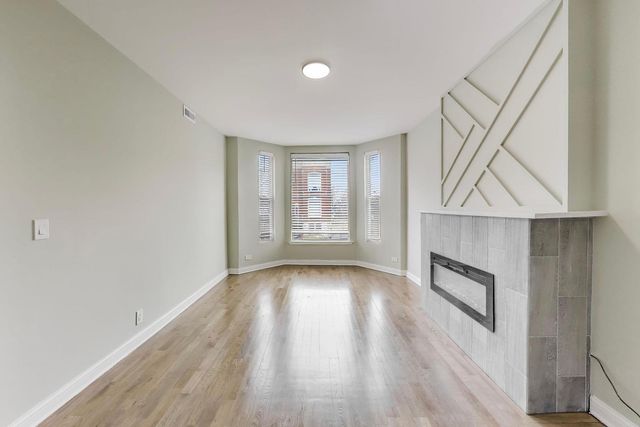 4330 S Langley Avenue, Chicago, IL 60653