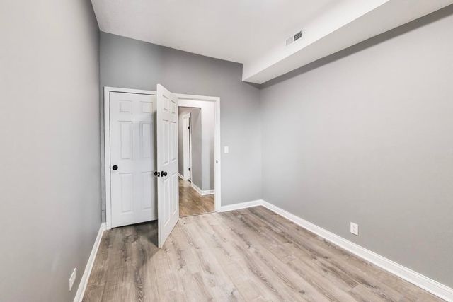 4330 S Langley Avenue, Chicago, IL 60653