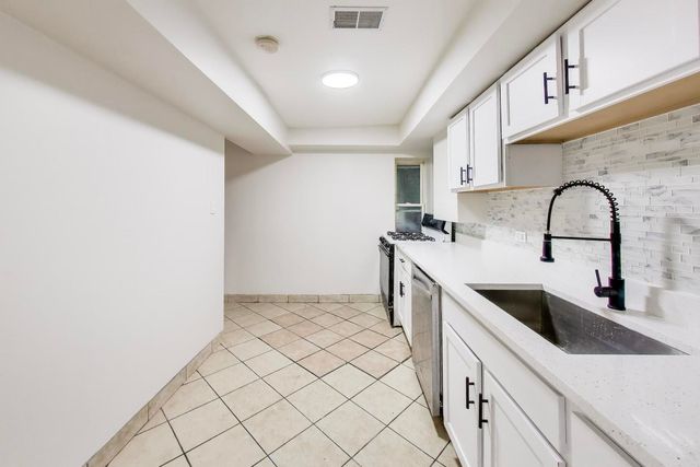 4330 S Langley Avenue, Chicago, IL 60653