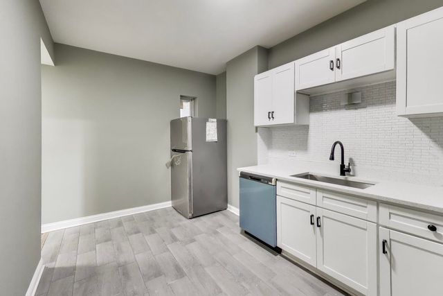 4330 S Langley Avenue, Chicago, IL 60653