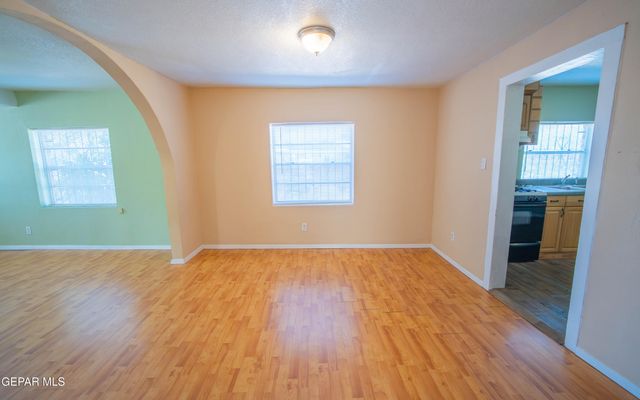 6613 Sambrano Avenue, El Paso, TX 79905