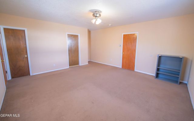 6613 Sambrano Avenue, El Paso, TX 79905