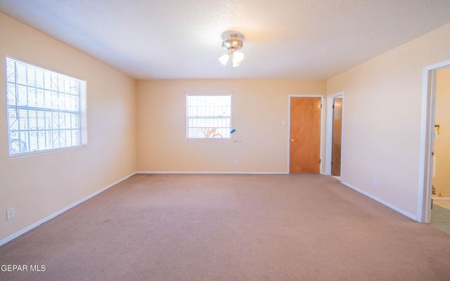 6613 Sambrano Avenue, El Paso, TX 79905