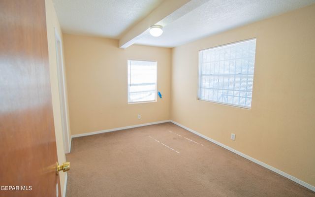 6613 Sambrano Avenue, El Paso, TX 79905