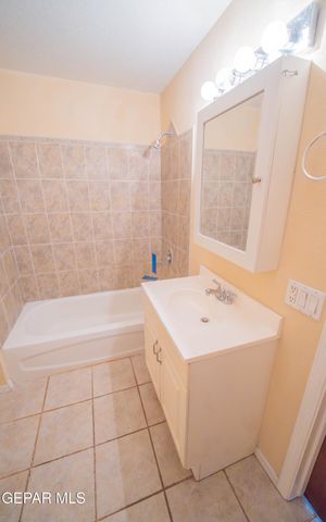 6613 Sambrano Avenue, El Paso, TX 79905