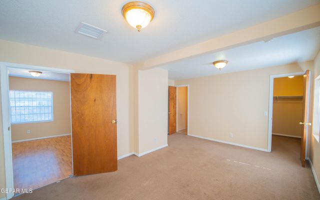 6613 Sambrano Avenue, El Paso, TX 79905