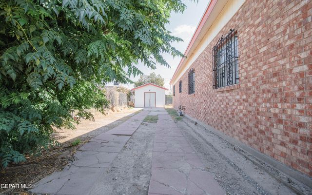 6613 Sambrano Avenue, El Paso, TX 79905