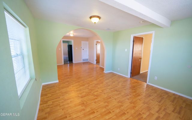 6613 Sambrano Avenue, El Paso, TX 79905