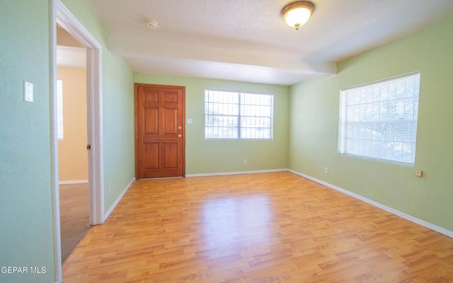 6613 Sambrano Avenue, El Paso, TX 79905