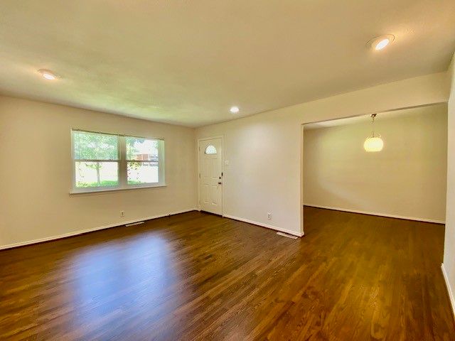 2125 Forest Oaks Drive, Dallas, TX 75228