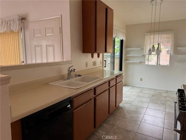 3547 W Greentree F, Anaheim, CA 92804