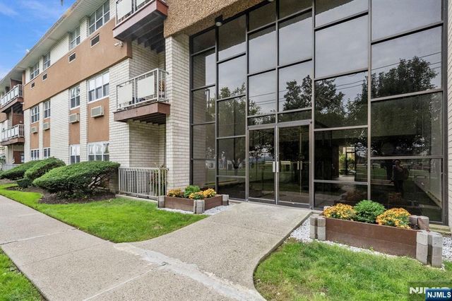 1111 River Road G16, Edgewater, NJ 07020