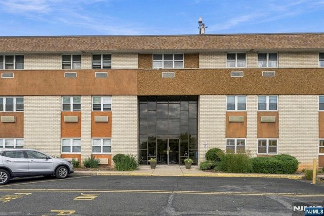 1111 River Road G16, Edgewater, NJ 07020