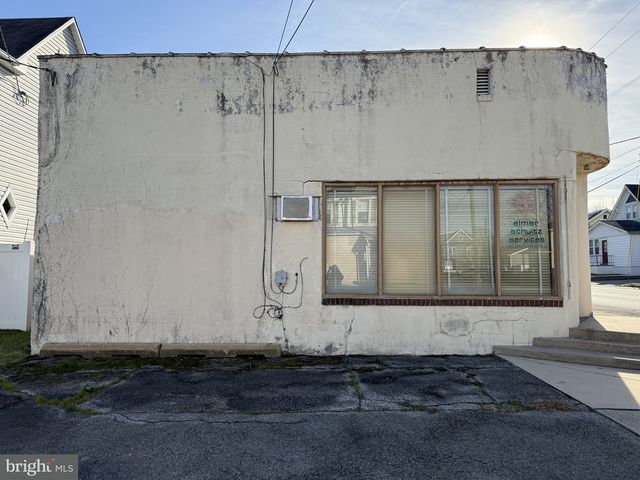 36 BELMONT AVE, Wilmington, DE 19804