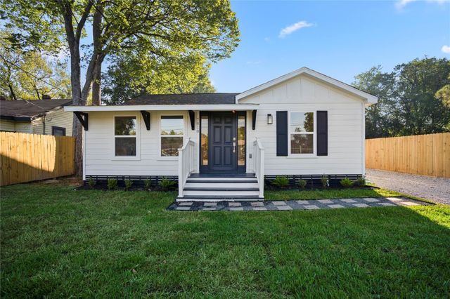 7810 Appleton Street, Houston, TX 77022