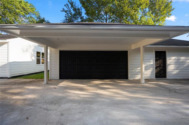 7810 Appleton Street, Houston, TX 77022