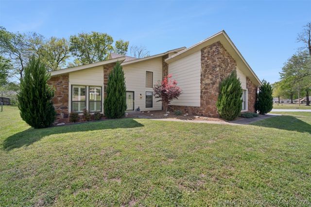 421 Timbercrest Road, Catoosa, OK 74015