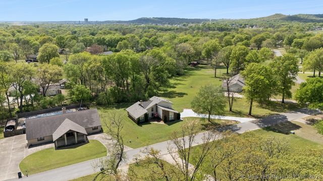 421 Timbercrest Road, Catoosa, OK 74015