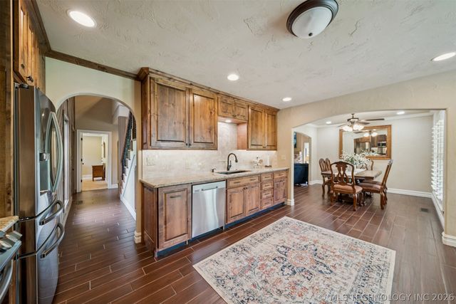 421 Timbercrest Road, Catoosa, OK 74015