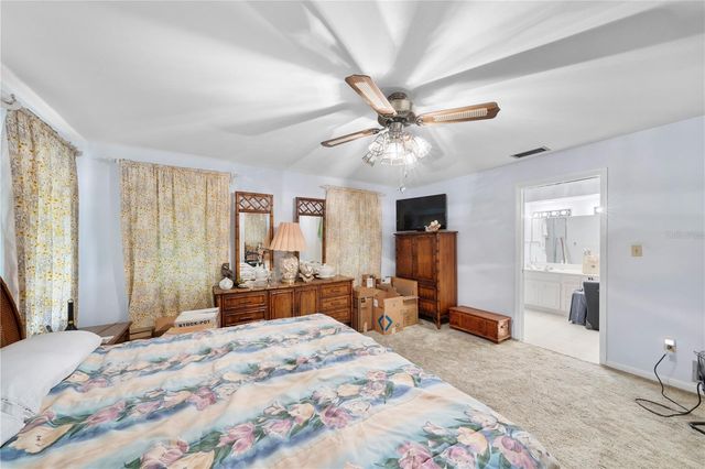 2137 SE 11TH STREET, Ocala, FL 34471