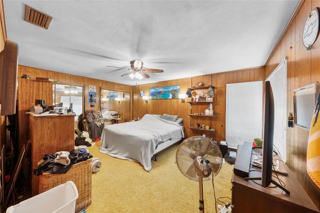 2137 SE 11TH STREET, Ocala, FL 34471