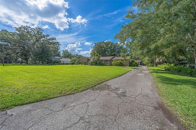2137 SE 11TH STREET, Ocala, FL 34471