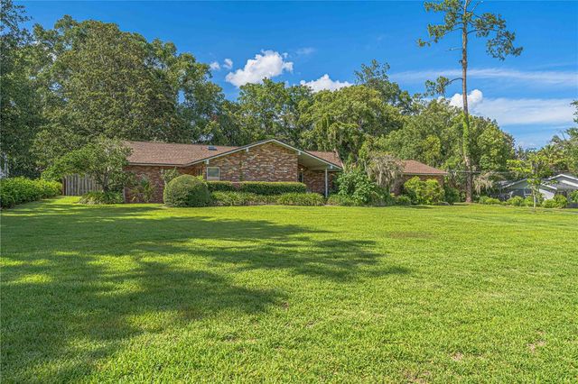 2137 SE 11TH STREET, Ocala, FL 34471