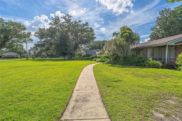 2137 SE 11TH STREET, Ocala, FL 34471