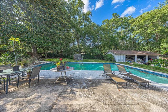 2137 SE 11TH STREET, Ocala, FL 34471