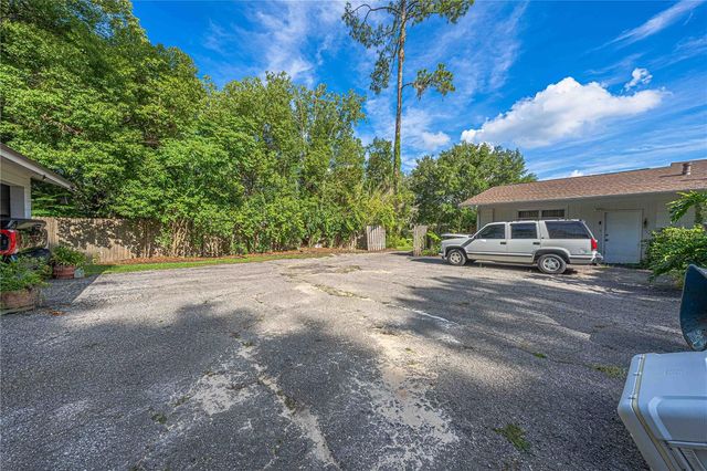 2137 SE 11TH STREET, Ocala, FL 34471