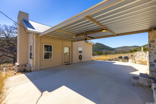 1030 Owl Hollow, Leakey, TX 78873