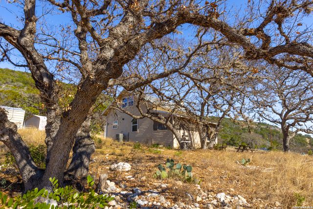 1030 Owl Hollow, Leakey, TX 78873