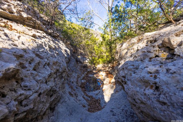 1030 Owl Hollow, Leakey, TX 78873