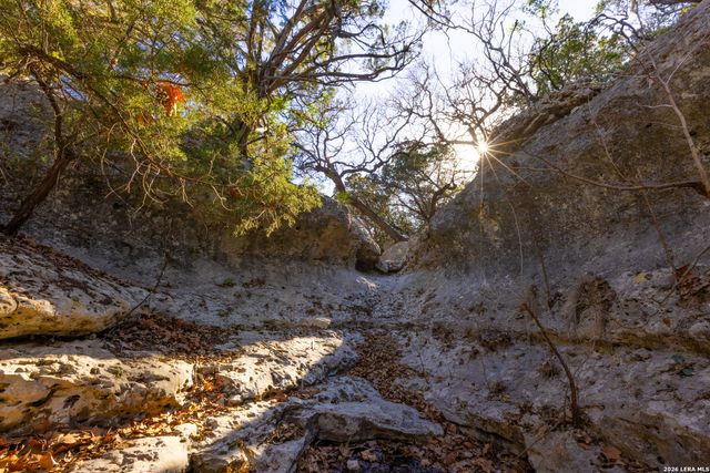 1030 Owl Hollow, Leakey, TX 78873