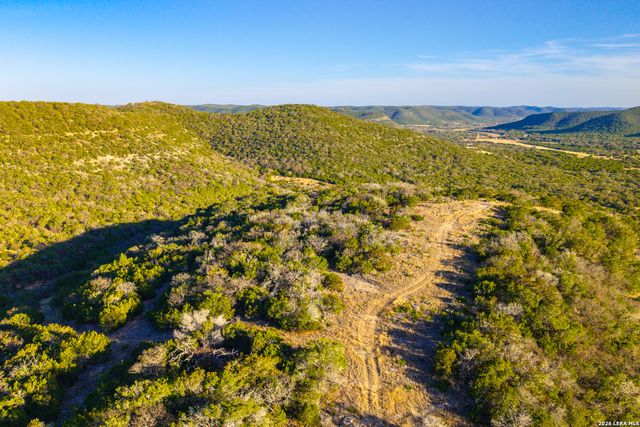 1030 Owl Hollow, Leakey, TX 78873