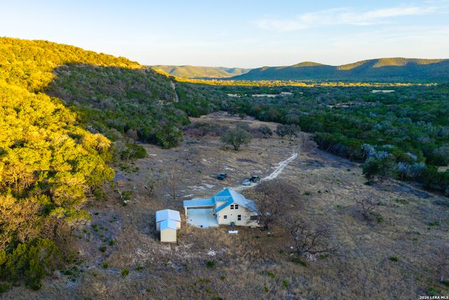 1030 Owl Hollow, Leakey, TX 78873