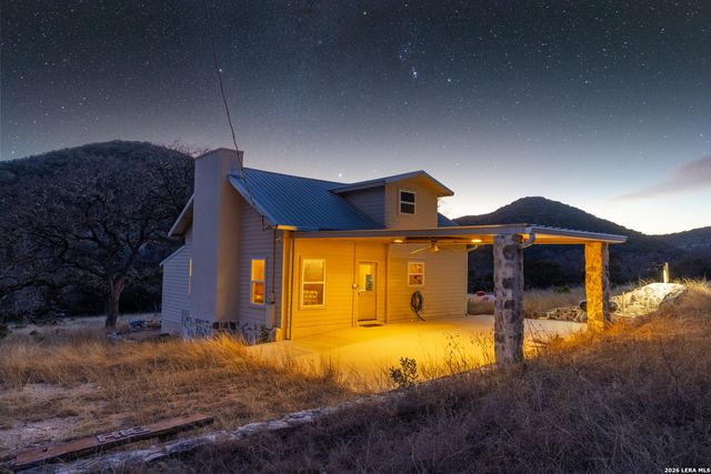 1030 Owl Hollow, Leakey, TX 78873