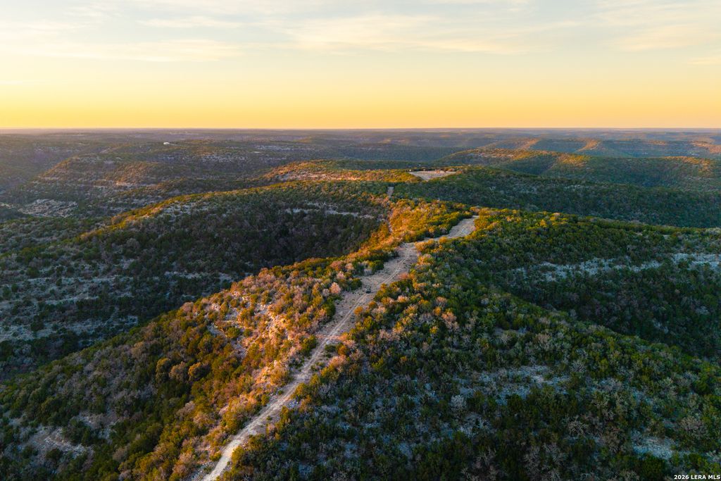 1030 Owl Hollow, Leakey, TX 78873