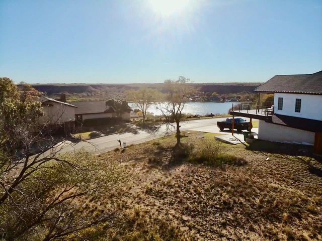 100 E Canyonview Drive, Ransom Canyon, TX 79366