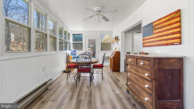 171 SOUR MASH RD, Harpers Ferry, WV 25425