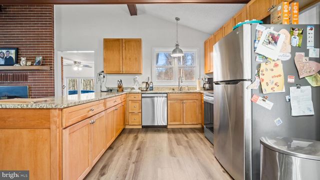 171 SOUR MASH RD, Harpers Ferry, WV 25425