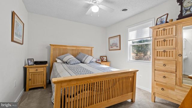 171 SOUR MASH RD, Harpers Ferry, WV 25425