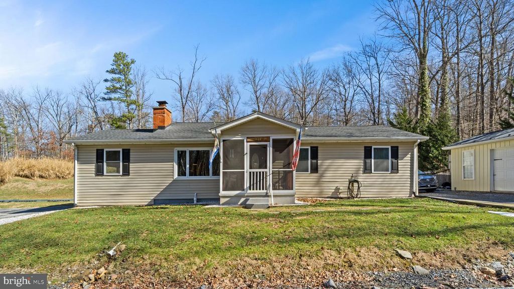 171 SOUR MASH RD, Harpers Ferry, WV 25425