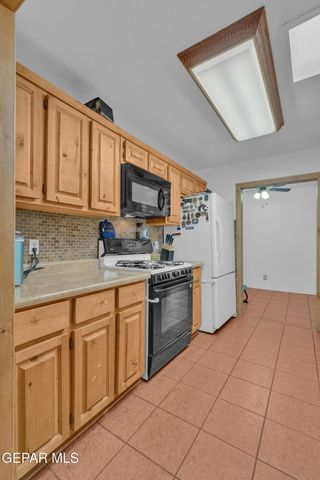 538 Rancho Viejo Drive, Socorro, TX 79927
