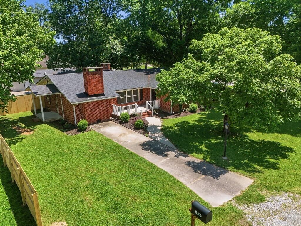 1819 Hamilton Avenue, South Pittsburg, TN 37380