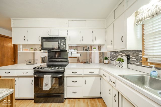 124 N Mustin Drive, Anderson, IN 46012