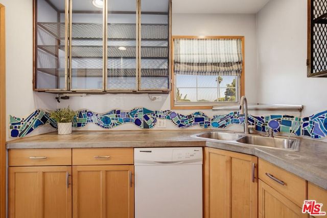1834 9th Street 5, Santa Monica, CA 90404